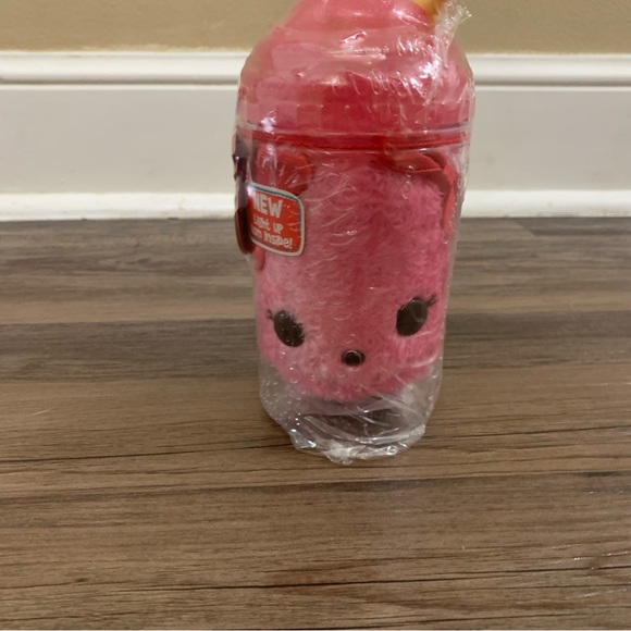Num Noms Lights Surprise in A Jar- Bubble Gum Slushy Scented Plush - Picture 4 of 6